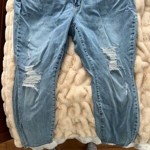 Judy Blue Distressed Boyfriend Jeans in Light Blue 24W plus